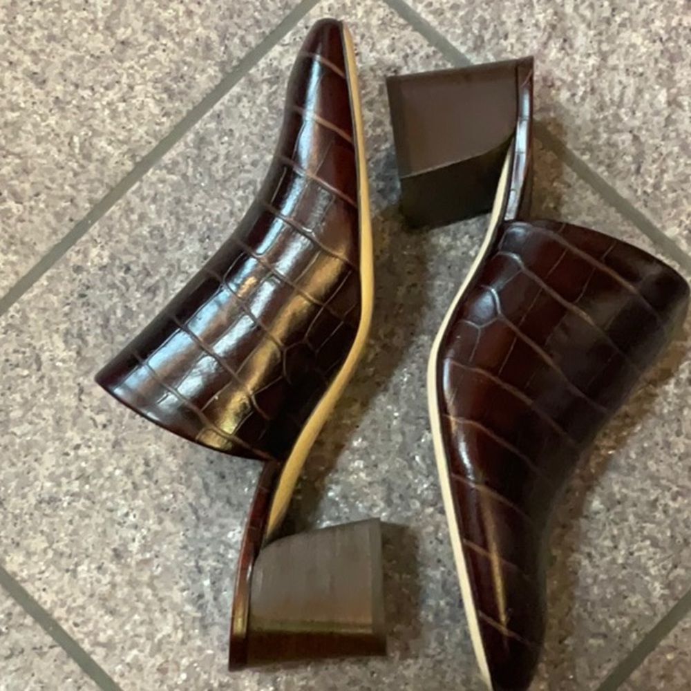 M. Gemi Dark Brown Croc-Embossed Women's Shoes - Picture 10 of 15